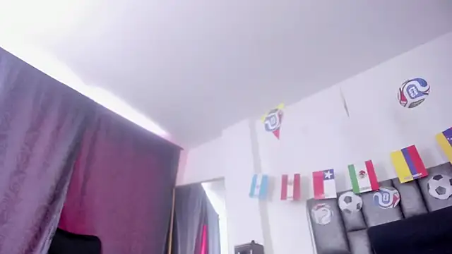 sarahhernandez online show from 07-10-26, 01:55