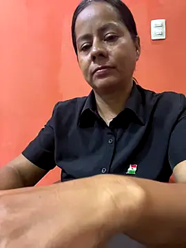 Snapshot of Aleja-198522 chatting on 11-20-25, 11:25 Aleja-198522 online show from 11-20-25, 11:25