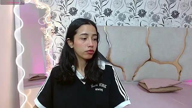 Joselyn tay online show from 03-12-26, 02:21