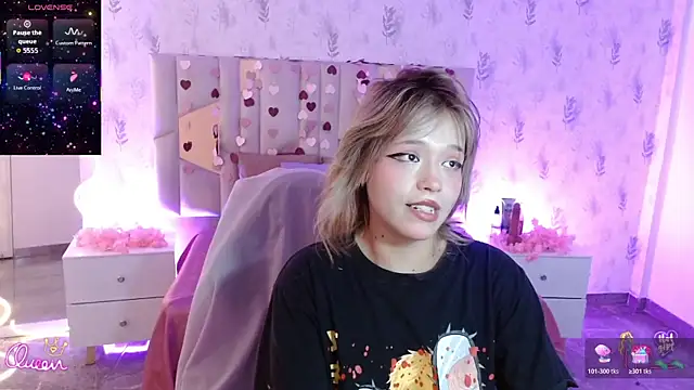 Snapshot of Mavis_tay chatting on 02-20-26, 11:56 Mavis tay online show from 02-20-26, 11:56