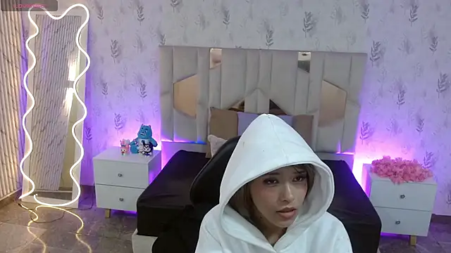 Snapshot of Mavis_tay chatting on 02-13-26, 11:32 Mavis tay online show from 02-13-26, 11:32