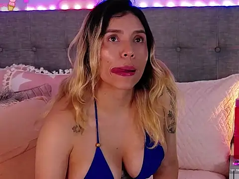 Antonella Lee online show from 11-15-25, 01:53