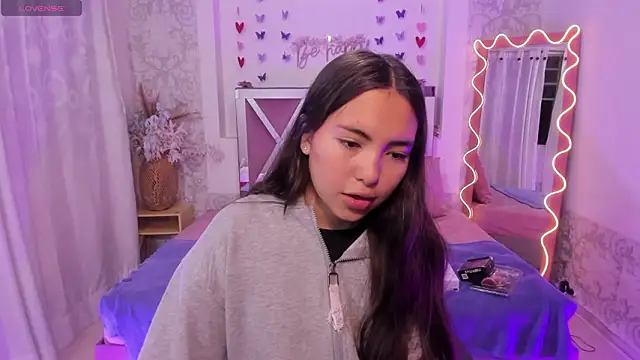 ISABELA TAY online show from 03-10-26, 11:36