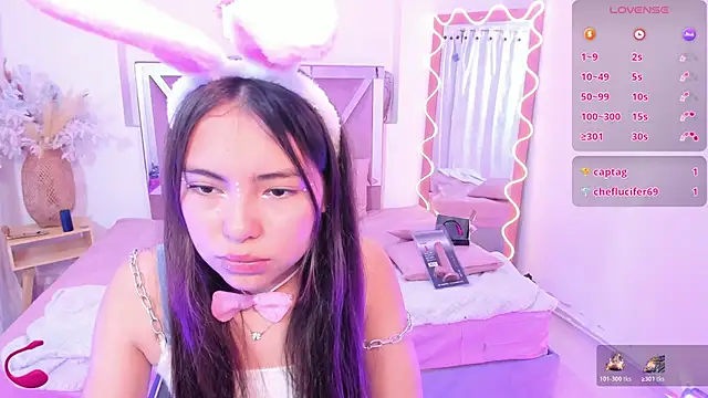 Snapshot of ISABELA_TAY chatting on 11-17-25, 12:09 ISABELA TAY online show from 11-17-25, 12:09