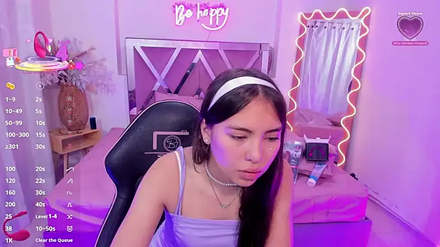 ISABELA TAY online show from 11-18-25, 12:41