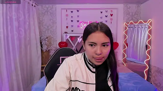 ISABELA TAY online show from 02-24-26, 11:33