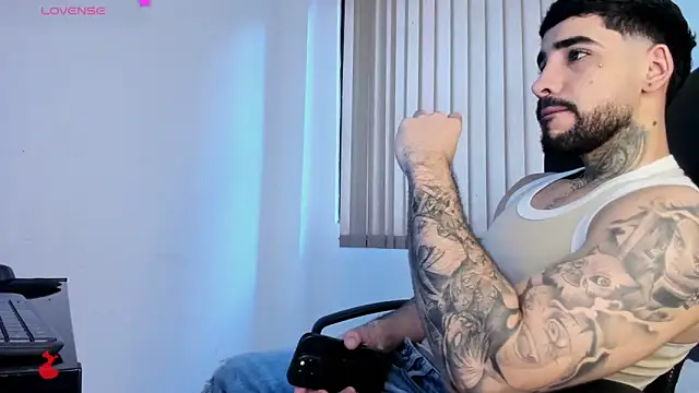 Ianalvarez online show from 11-25-25, 09:04