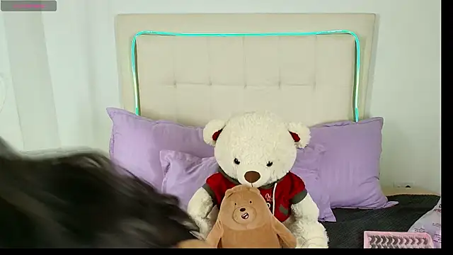 Daphne Hills online show from 03-15-26, 06:48