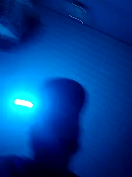 Snapshot of hotguy71000 chatting on 11-21-25, 07:57 hotguy71000 online show from 11-21-25, 07:57