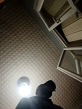 Snapshot of hotguy71000 chatting on 02-28-26, 06:07 hotguy71000 online show from 02-28-26, 06:07