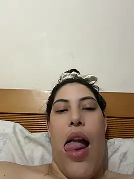 Snapshot of Anna_Bitch_Disgusting chatting on 07-12-26, 03:29 Anna Bitch Disgusting online show from 07-12-26, 03:29