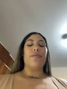 Snapshot of Anna_Bitch_Disgusting chatting on 02-07-26, 05:59 Anna Bitch Disgusting online show from 02-07-26, 05:59