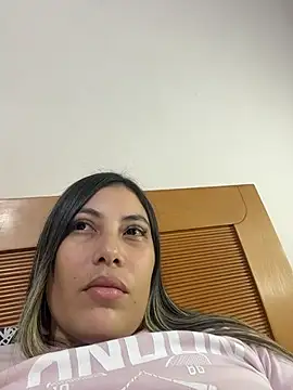 Snapshot of Anna_Bitch_Disgusting chatting on 02-15-26, 04:46 Anna Bitch Disgusting online show from 02-15-26, 04:46