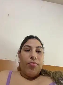 Snapshot of Anna_Bitch_Disgusting chatting on 03-01-26, 01:38 Anna Bitch Disgusting online show from 03-01-26, 01:38