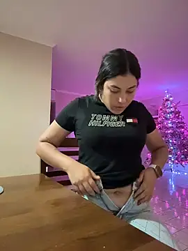 Anna Bitch Disgusting online show from 11-18-25, 03:43