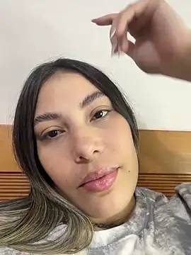 Snapshot of Anna_Bitch_Disgusting chatting on 02-26-26, 01:49 Anna Bitch Disgusting online show from 02-26-26, 01:49