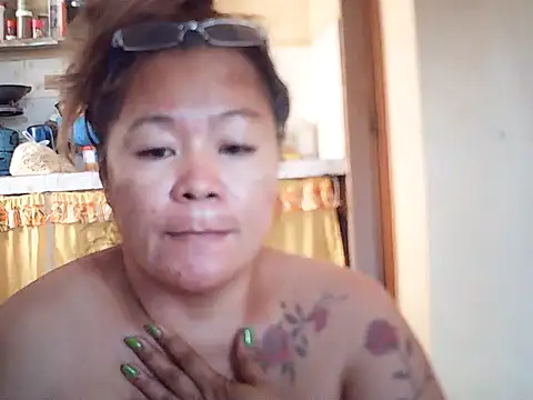 loriepinay46 online show from 05-09-26, 10:13