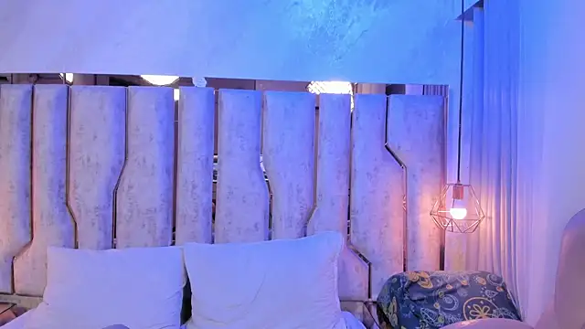 Caroline palmerr online show from 01-16-26, 03:10