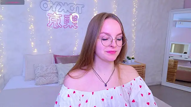 MadisonSmitt online show from 04-30-26, 05:03
