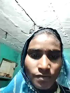 Snapshot of Big_Lovexx chatting on 02-13-26, 04:29 Big Lovexx online show from 02-13-26, 04:29