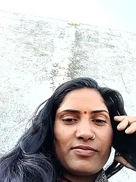 Pushpa hotty online show from 02-27-26, 04:23