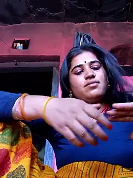 Hot kamla online show from 04-18-26, 07:44