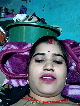 Hot kamla online show from 11-16-25, 07:46