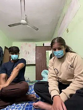 Cute hotzara online show from 12-18-25, 05:56