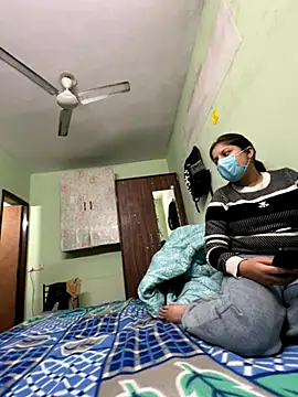 Cute hotzara online show from 11-27-25, 04:24