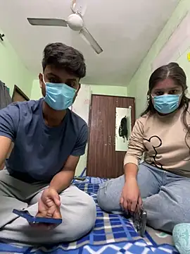 Cute hotzara online show from 11-17-25, 04:27