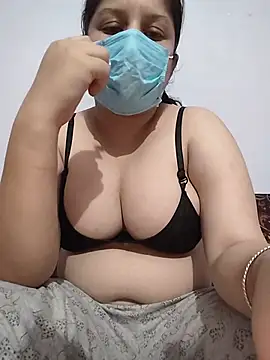 Cute hotzara online show from 05-31-26, 07:14
