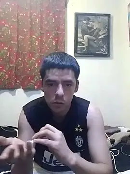 Snapshot of Junior_47 chatting on 11-15-25, 06:17 Junior 47 online show from 11-15-25, 06:17