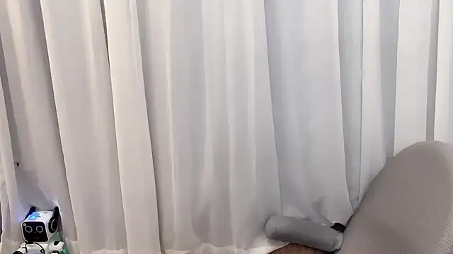 hayuyuyu online show from 02-15-26, 02:49