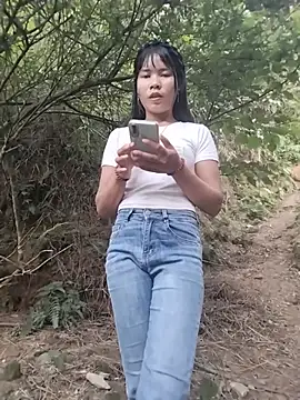 gugu0022 online show from 05-25-26, 11:42