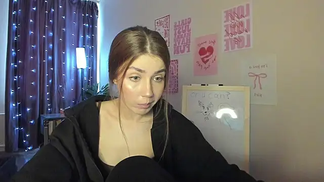 Aurora Glow21 online show from 03-20-26, 12:28