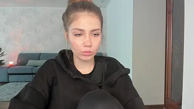 Aurora Glow21 online show from 04-07-26, 12:29