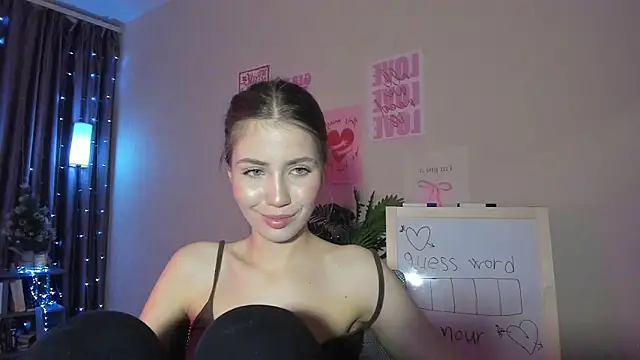 Aurora Glow21 online show from 03-16-26, 07:49