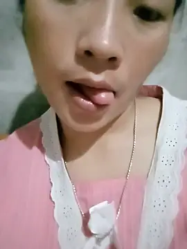 Snapshot of Micky_baby chatting on 06-25-26, 05:18 Micky baby online show from 06-25-26, 05:18