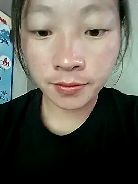 Snapshot of Micky_baby chatting on 04-21-26, 07:15 Micky baby online show from 04-21-26, 07:15