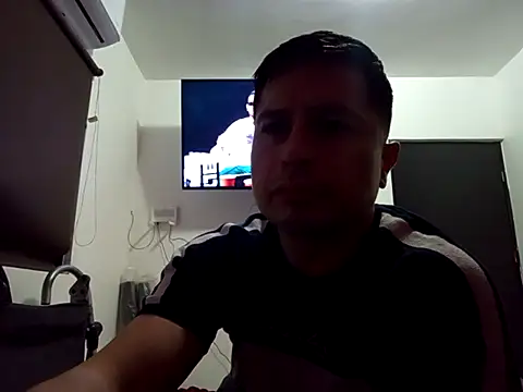 Snapshot of Al3vr chatting on 11-19-25, 11:43 Al3vr online show from 11-19-25, 11:43