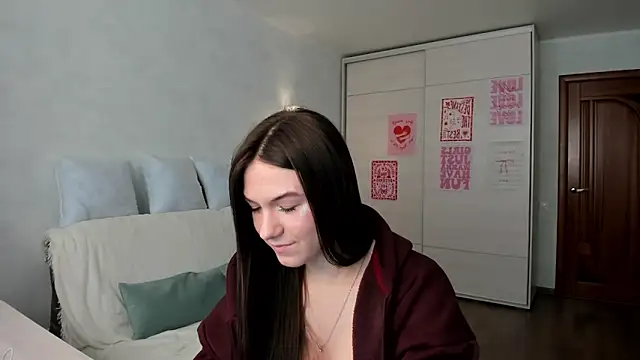 luna lust 212 online show from 04-12-26, 04:27