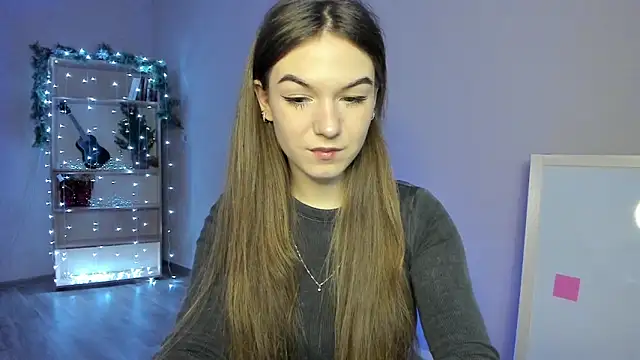 luna lust 212 online show from 12-18-25, 04:28