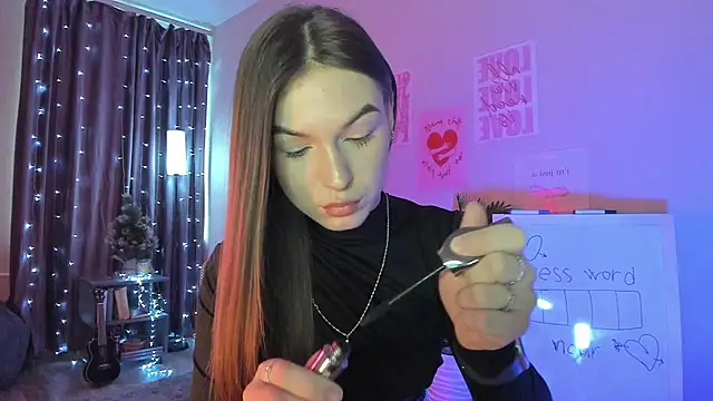 luna lust 212 online show from 03-17-26, 04:15