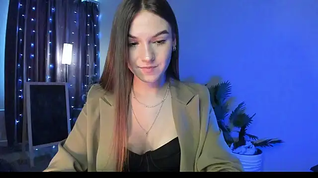 luna lust 212 online show from 02-10-26, 12:15