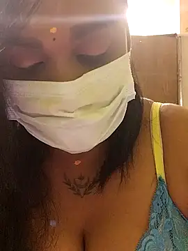 Dharshini98 online show from 01-13-26, 01:37