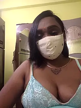 Snapshot of Dharshini98 chatting on 02-20-26, 10:06 Dharshini98 online show from 02-20-26, 10:06