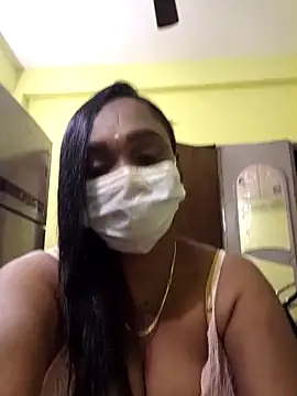 Snapshot of Dharshini98 chatting on 02-15-26, 02:49 Dharshini98 online show from 02-15-26, 02:49