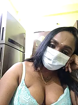 Snapshot of Dharshini98 chatting on 02-13-26, 05:02 Dharshini98 online show from 02-13-26, 05:02