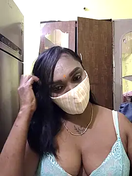 Snapshot of Dharshini98 chatting on 02-28-26, 08:30 Dharshini98 online show from 02-28-26, 08:30