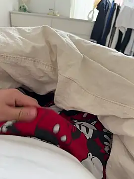 latina w19 online show from 02-11-26, 01:00